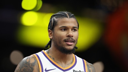 世界杯手机观看-望无大碍！杰伦·格林次节腿筋受伤退赛 全场3中1拿到4分1板1助