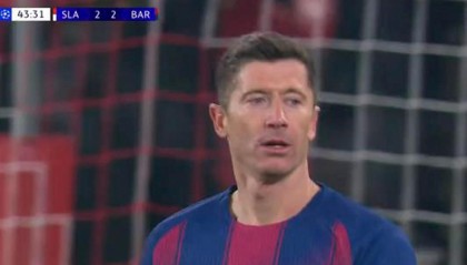 世界杯手机观看-进错门了，进了105球的莱万欧冠生涯首次打入乌龙球